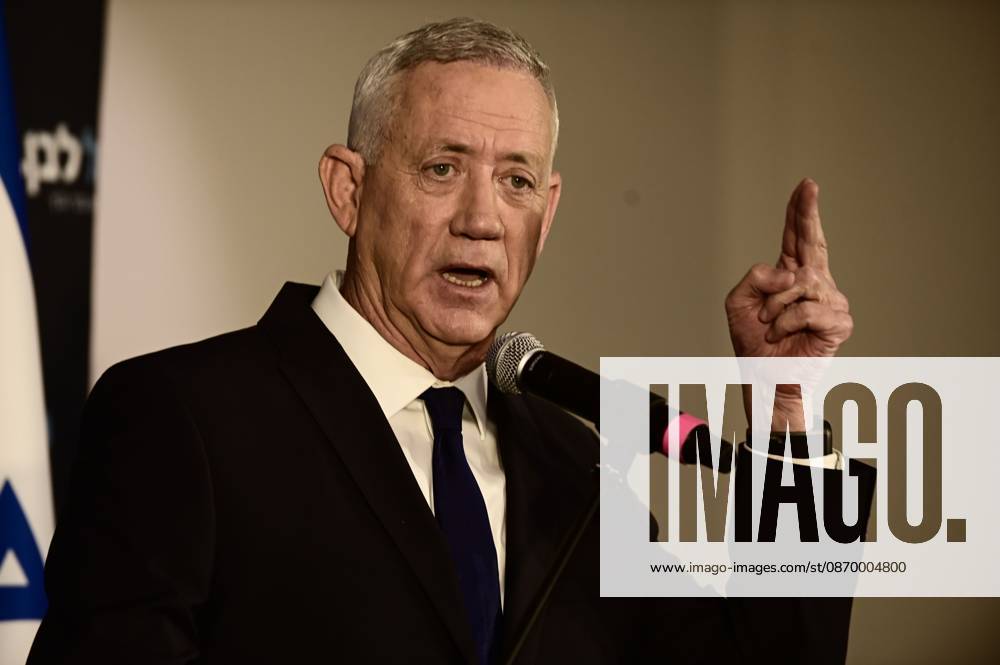Benny Gantz, chairman of Israel s Blue and White party, holds a press conference in Ramat Gan, Israel, October 19, 2026, during which he announces his withdrawal from the upcoming elections. Ramat-Gan Israel - ZUMAq101 20261019_zna_q101_032