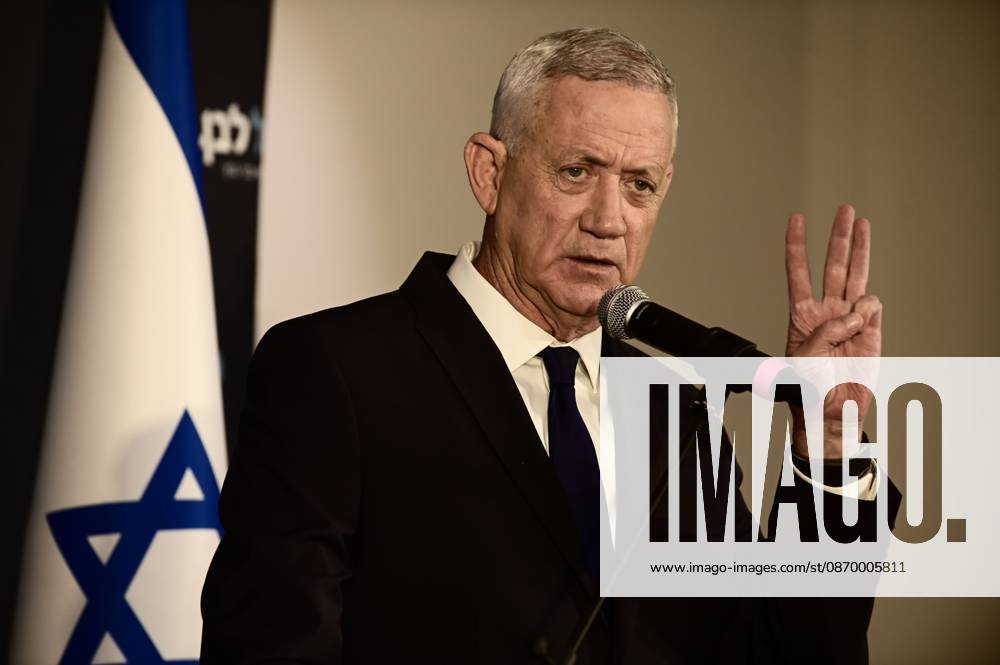 Benny Gantz, chairman of Israel s Blue and White party, holds a press conference in Ramat Gan, Israel, October 19, 2026, during which he announces his withdrawal from the upcoming elections. Ramat-Gan Israel - ZUMAq101 20261019_zna_q101_075