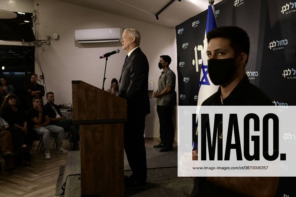 Benny Gantz, chairman of Israel s Blue and White party, holds a press conference in Ramat Gan, Israel, October 19, 2026, during which he announces his withdrawal from the upcoming elections. Ramat-Gan Israel - ZUMAq101 20261019_zna_q101_068