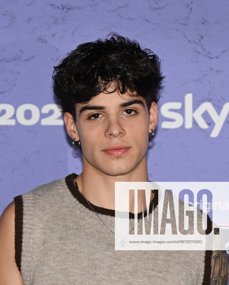 IPA89928083 - Milan, Italy: X Factor 2026 photocall featuring the 12 official contestants PAOLA IEZZI S TEAM In the photo: Manul (Manuel Gargano)