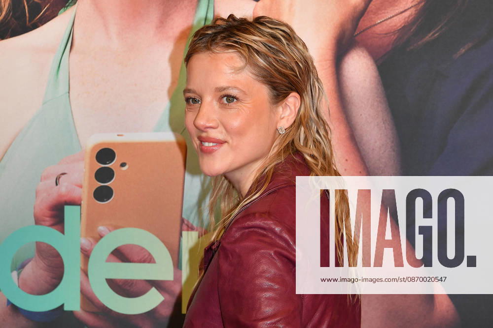 Jella Haase at the premiere of *Der perfekte Urlaub* at the Mathaeser Filmpalast on October 19, 2026, in Munich, Germany. Premiere of *Der perfekte Urlaub* in Munich, Germany