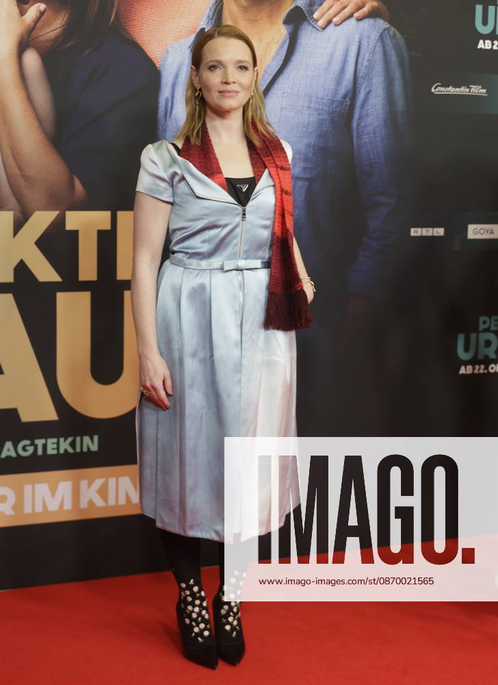 Theatrical release: October 19, 2026. Karoline Herfurth at the world premiere of *DER PERFEKTE URLAUB* at the Mathäser Filmpalast in Munich, October 19, 2026. Munich, Mathäser Filmpalast, Baern, Germany