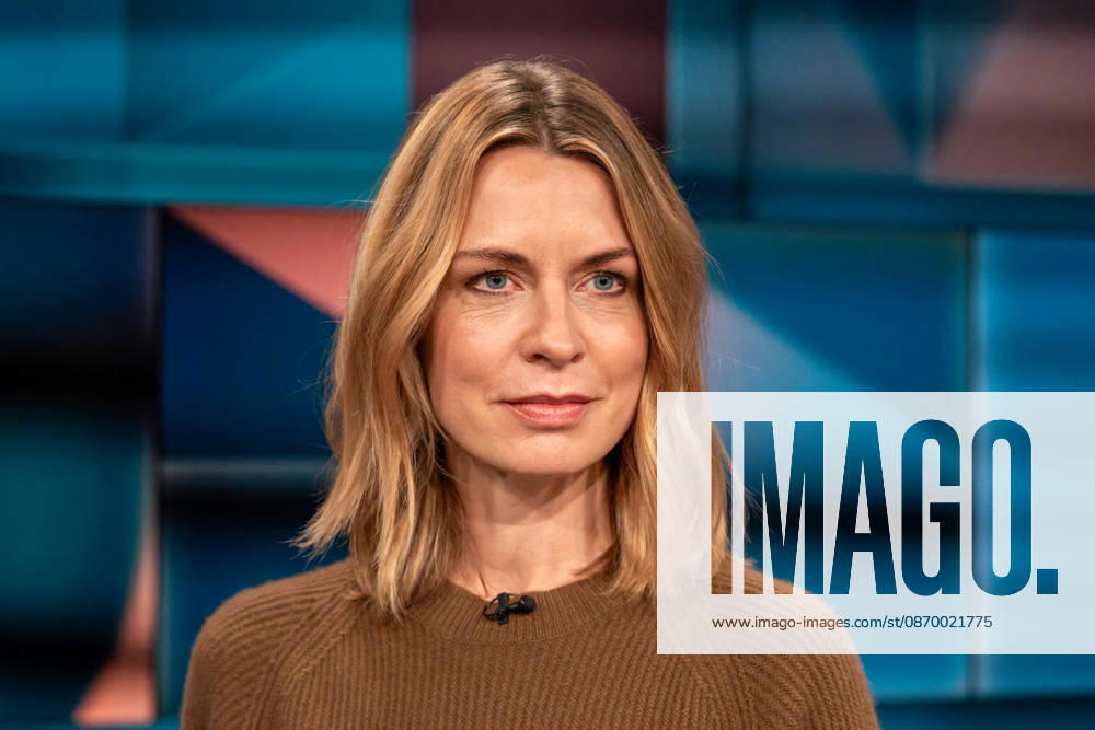 Hart aber Fair from Cologne on October 19, 2026. Pictured: Jessy Wellmer. The Tagesthemen anchor presents the documentary Germany, It’s Time for Civil Service Reforms. There are many civil servants, even by international standards, and their privileges cost