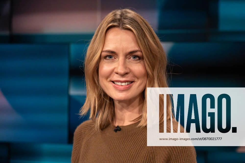Hart aber Fair from Cologne on October 19, 2026. Pictured: Jessy Wellmer. The Tagesthemen anchor presents the documentary Germany, It’s Time for Civil Service Reforms. There are many civil servants, even by international standards, and their privileges cost