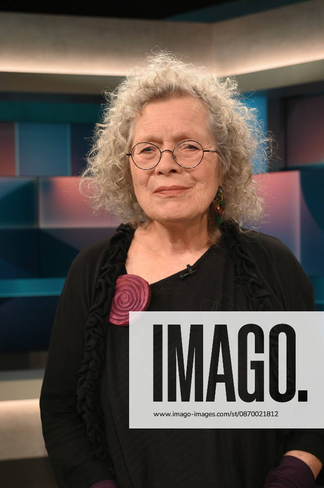 Elisabeth van der Wal, a retired senior civil servant and former senior civil servant in Bremen, is calling for the abolition of civil servant status for large segments of the public sector. She appeared as a guest on the ARD talk show *Hart aber Fair*, which focused on teachers, police officers, and the civil service, asking, Why do we still need civil servants?