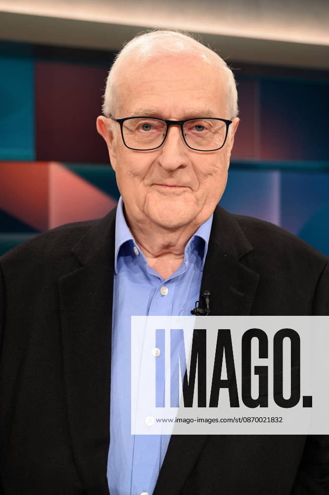 Former politician Rainer Brüderle (FDP), president of the Rhineland-Palatinate Taxpayers Association and former Federal Minister of Economics, appeared as a guest on the ARD talk show *Hart aber Fair* to discuss the topic of teachers, police officers, and the civil service: Why do we still need civil servants?