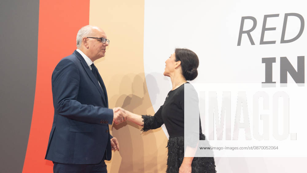 Andreas Bovenschulte, Mayor of Bremen, with Katherina Reiche, Federal Minister for Economic Affairs and Energy; Invest in Germany Summit 2026; Red Carpet for Investments; Event Location: Kraftwerk Berlin, Berlin, Germany; Kraftwerk Event Location