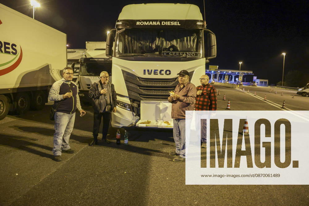 IPA89941312 - Truck drivers are blocking highway interchanges near Caserta Sud and Santa Maria Capua Vetere on the A1 Naples–Milan highway during a protest against rising diesel prices and increasing operating costs. The protest is part of a broader mobilization by truckers and farmers across southern Italy, including Campania, Puglia, Calabria, and Basilicata. Road blockades have disrupted transportation and the distribution of goods, with shortages of some products reported in supermarkets in the affected areas. Italian Deputy Prime Minister and Minister of Transport Matteo Salvini has called for the blockades to be eased, while the government faces growing pressure to address the sector’s rising costs.