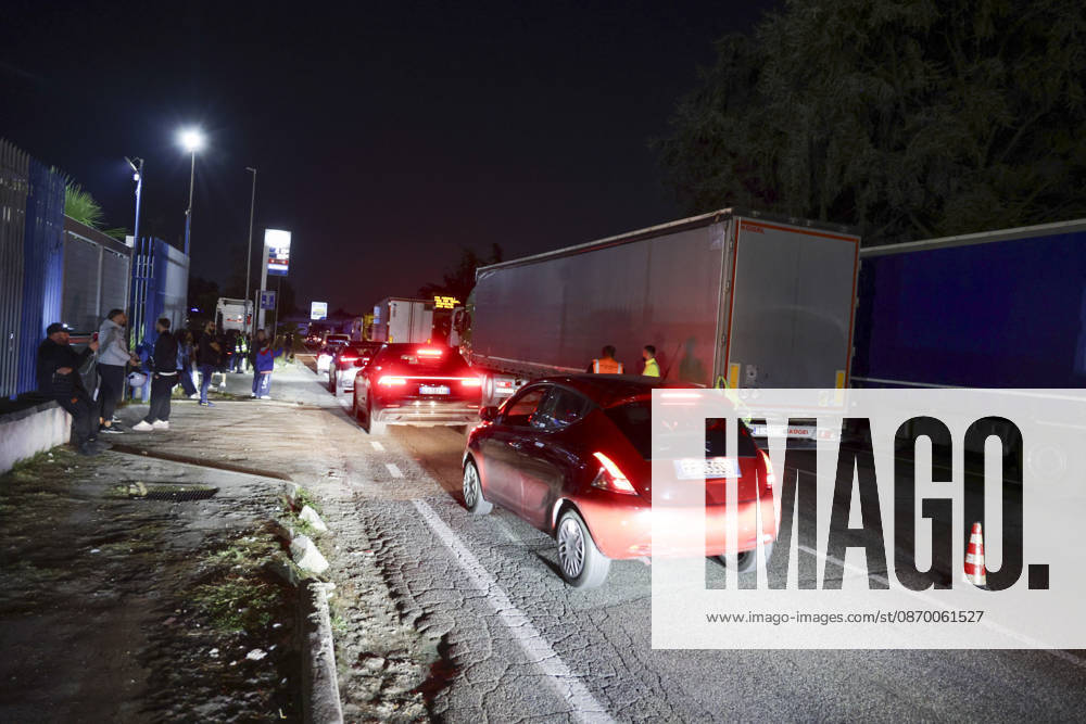 IPA89941325 - Truck drivers are blocking highway interchanges near Caserta Sud and Santa Maria Capua Vetere on the A1 Naples–Milan highway during a protest against rising diesel prices and increasing operating costs. The protest is part of a broader mobilization by truckers and farmers across southern Italy, including Campania, Puglia, Calabria, and Basilicata. Road blockades have disrupted transportation and the distribution of goods, with shortages of some products reported in supermarkets in the affected areas. Italian Deputy Prime Minister and Minister of Transport Matteo Salvini has called for the blockades to be eased, while the government faces growing pressure to address the sector’s rising costs.