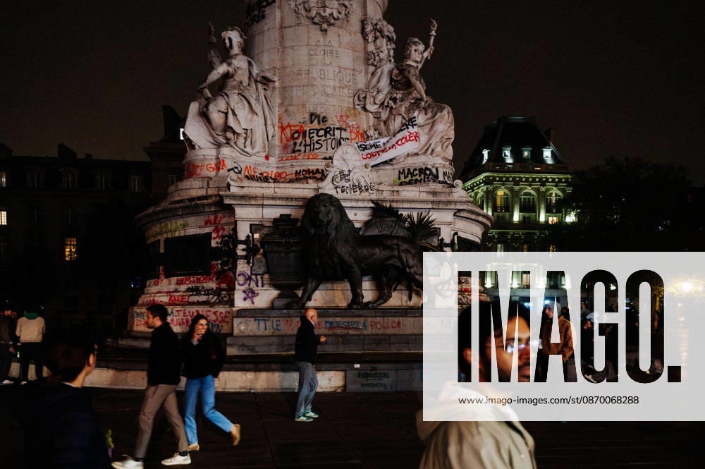 Following several days of unrest and looting, a curfew has been imposed from 11.00 pm at Place de la RÃ publique in Paris until 6.00 am. - 19 10 2026 - France Paris Paris - JanxSchmidt-Whitley LexPictorium LePictorium_0344433