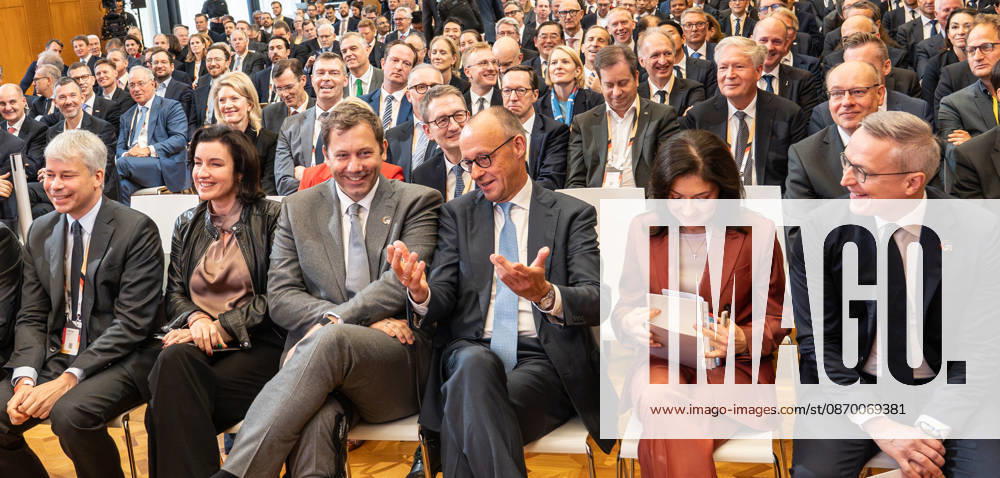 Steffen Bilger, Dorothee Bär, Lars Klingbeil, Friedrich Merz, Katherina Reiche, Karsten Wildberger—First row from the left in the former State Council building of the GDR, the German government promotes international investment at the Invest in Germany Summit 2026 at the ESMT European School of Management and Technology in Berlin, Berlin, Germany. ESMT Berlin