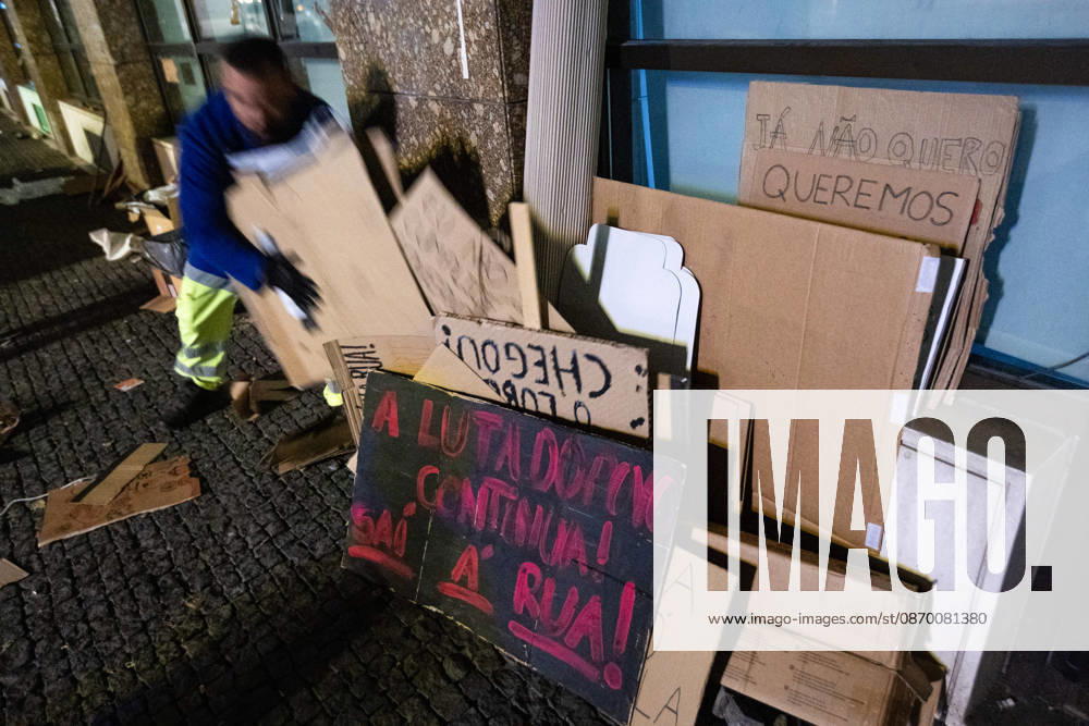 Discarded placards seen stacked on the ground after the dismantling of the housing protest camp at Praca D. Joao. Protesters removed materials and structures as the occupation came to an end during a police operation. Porto Portugal - ZUMAs197 20261020_aaa_s197_048