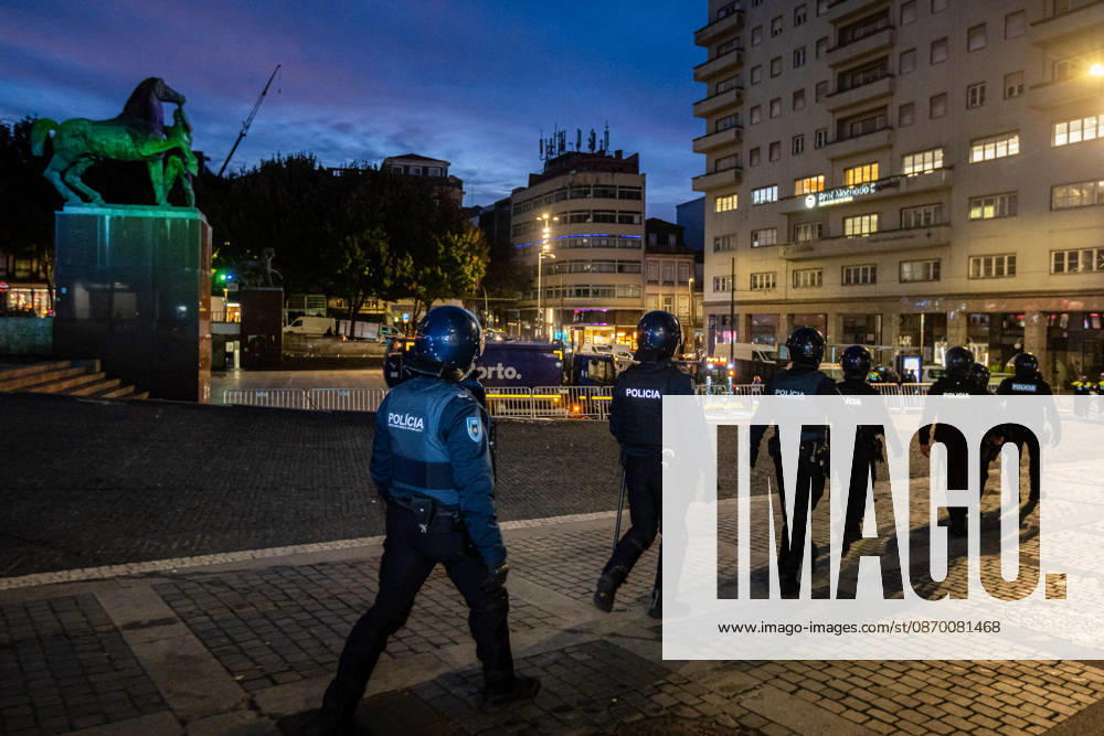 Police officers seen walking through Praca D. Joao I following the clearance of the housing protest camp. The operation ended without major incidents as protesters completed the removal of tents and belongings from the square. Porto Portugal - ZUMAs197 20261020_aaa_s197_055