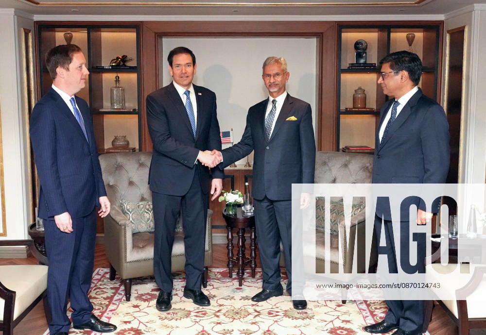 EAM S. Jaishankar meets US Secretary of State, Marco Rubio Mumbai, Oct 20 (ANI): External Affairs Minister S. Jaishankar meets US Secretary of State, Marco Rubio, in Mumbai on Tuesday. U.S. Ambassador to India Sergio Gor and Foreign Secretary Vikram Misri also present. (@SecRubio X ANI Photo) Mumbai Maharashtra India