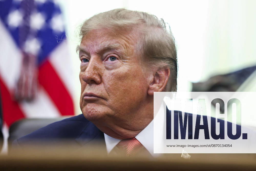 US President Trump speaks to reporters on taxpayer fraud US President Donald Trump speaks to reporters about efforts to crack down on taxpayer fraud in the Oval Office of the White House in Washington, DC, USA, 20 October 2026. WASHINGTON DISTRICT OF COLUMBIA United States