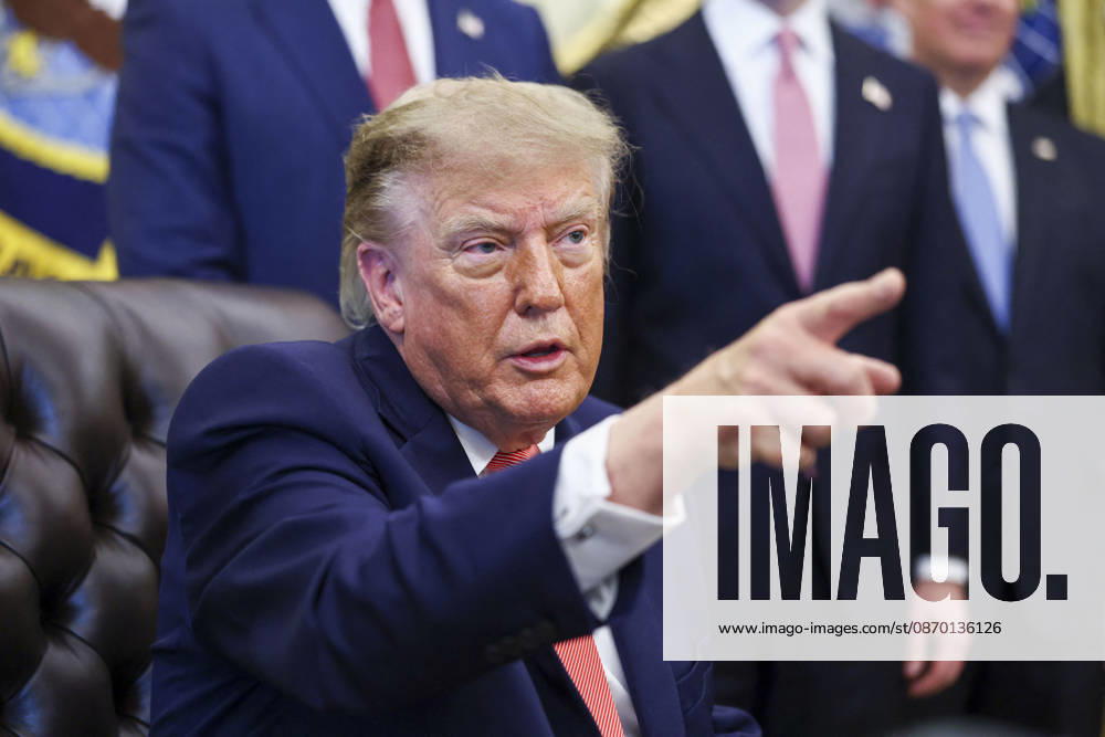 US President Trump speaks to reporters on taxpayer fraud US President Donald Trump responds to a question from the news media following his remarks about efforts to crack down on taxpayer fraud in the Oval Office of the White House in Washington, DC, USA, 20 October 2026. WASHINGTON DISTRICT OF COLUMBIA United States