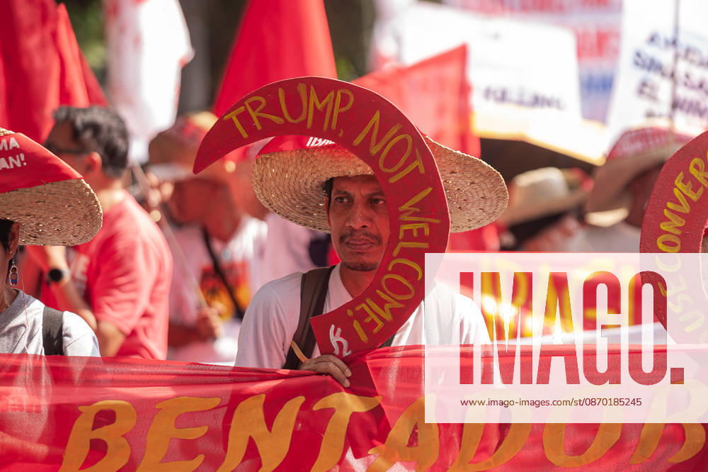 Hundreds of youth activists, rights advocates, and agrarian reform advocates marched with farmers, indigenous people, and workers as they celebrate Peasants Day. Quezon City Philippines - ZUMAy102 20261021_zip_y102_004