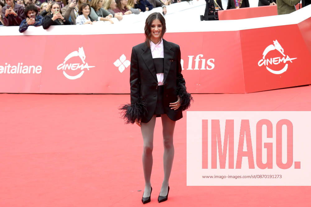 Benedetta Porcaroli at the premiere of the film *7 anniversari* at the 21st Rome International Film Festival (Festa del Cinema di Roma) 2026 at the Auditorium Parco della Musica in Rome, October 20, 2026 Foto:xA.xM.xTinghinox xFuturexImagex anniversari_6025