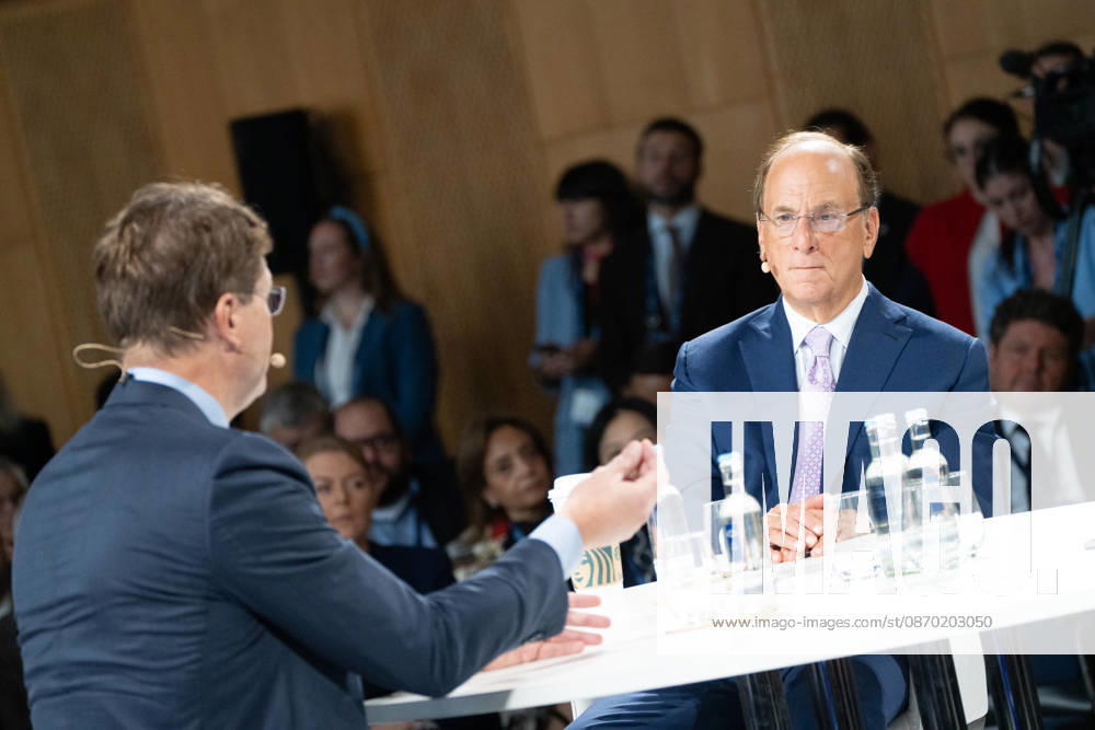 Larry Fink (Laurence Douglas Fink), CEO of BlackRock, speaks at the Berlin Global Dialogue in the former State Council building of the GDR, in conversation with Ola Källenius, CEO of Mercedes-Benz Group AG (on the left in the photo). Berlin Global Dialogue 2026 (BGD 2026), theme: Advancing Alliances for a New Era, Berlin, Berlin, Germany, ESMT