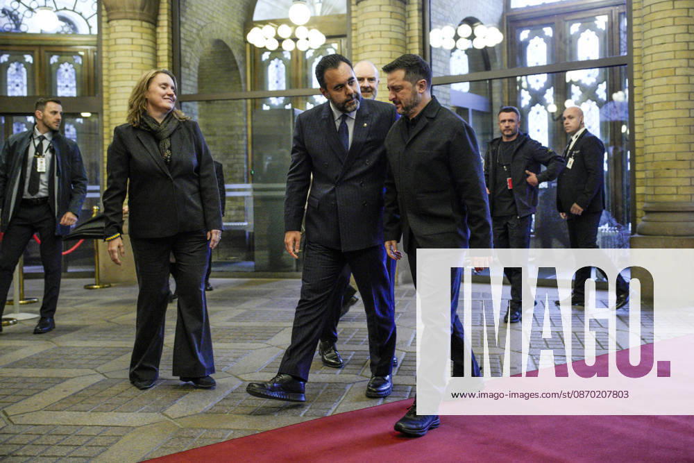 Ukraine Talks in Oslo, Ukrainian President Volodymyr Zelenskyy visits the Storting in Oslo, October 21, 2026. Ukrainian President Volodymyr Zelenskyy visits the Storting, where he meets with Storting President Masud Gharahkhani and the parliamentary leaders. Photo: Stian Lysberg Solum, NTB, Oslo, Norway, b6KbHrazj4 Ref BNC POL b6KbHrazj4 jpg