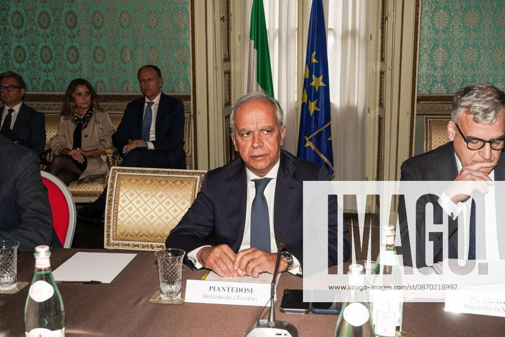 IPA89982273 - MILAN, October 21, 2026 The Provincial Committee for Public Order and Safety met at the Prefecture with Interior Minister Matteo Piantedosi following the events of the weekend of October 17 and 18.