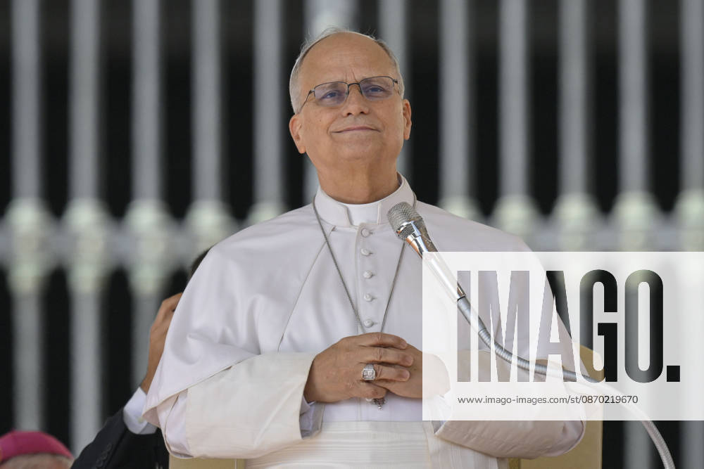 IPA89982956 - Italy, Rome, Vatican, October 21, 2026 Pope Leo XIV presides over the weekly general audience in St. Peter s Square, Vatican City. Photograph by VATICAN MEDIA Catholic Press Photo. RESTRICTED TO EDITORIAL USE—NO MARKETING—NO ADVERTISING CAMPAIGNS.