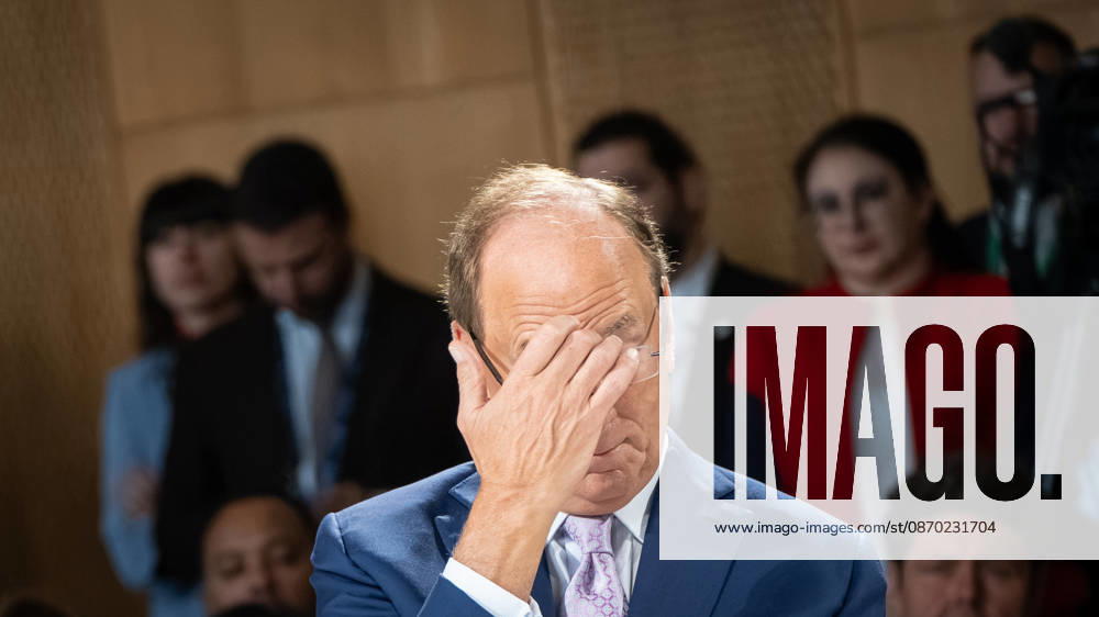 Larry Fink (Laurence Douglas Fink), CEO of BlackRock, speaks at the Berlin Global Dialogue in the former State Council building of the GDR. Berlin Global Dialogue 2026 (BGD 2026), theme: Advancing Alliances for a New Era, Berlin, Germany, ESMT