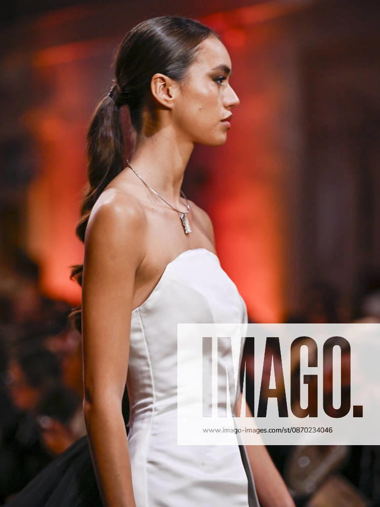 A model walks the runway during the ASN s - SENORITO ORTEGA fashion show, as part of Atelier Couture, held at the Fabrica de Tapices, on october 20, 2026, in Madrid, Spain. Madrid Spain - ZUMAc312 20261021_zsp_c312_028