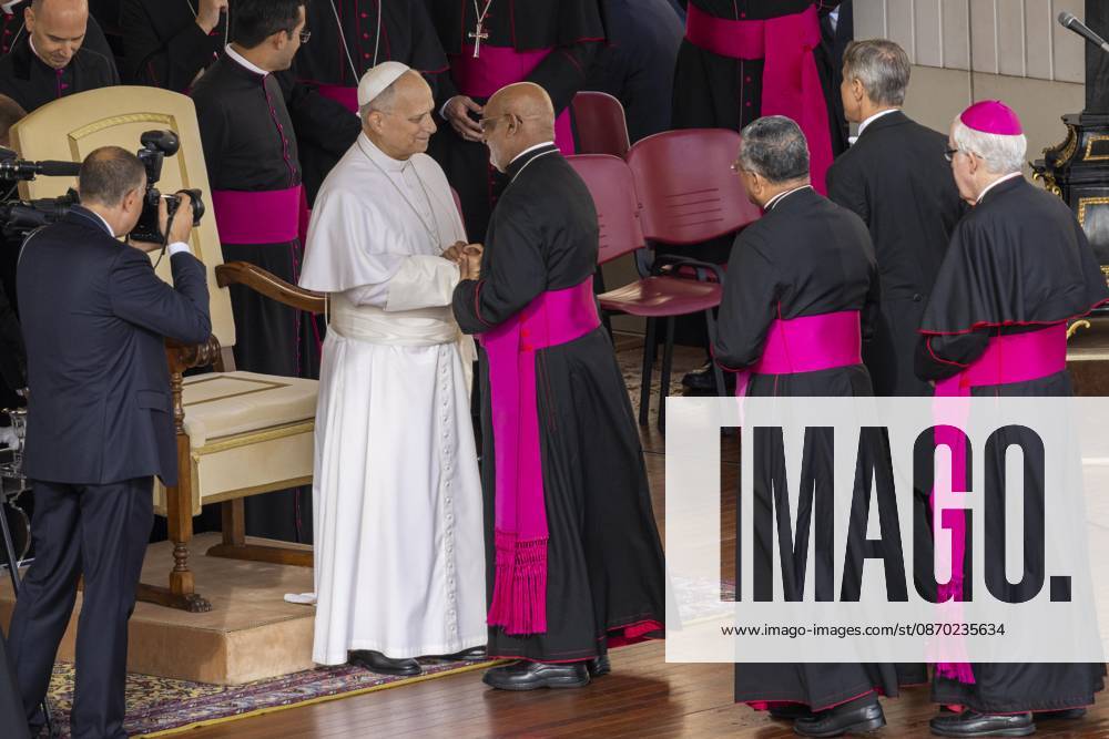 IPA89988251 - Italy, Rome, Vatican City, October 21, 2026: Pope Leo XIV during his weekly general audience in St. Peter s Square at the Vatican. Photo: Copyright Claudio Asquini Catholipressphoto