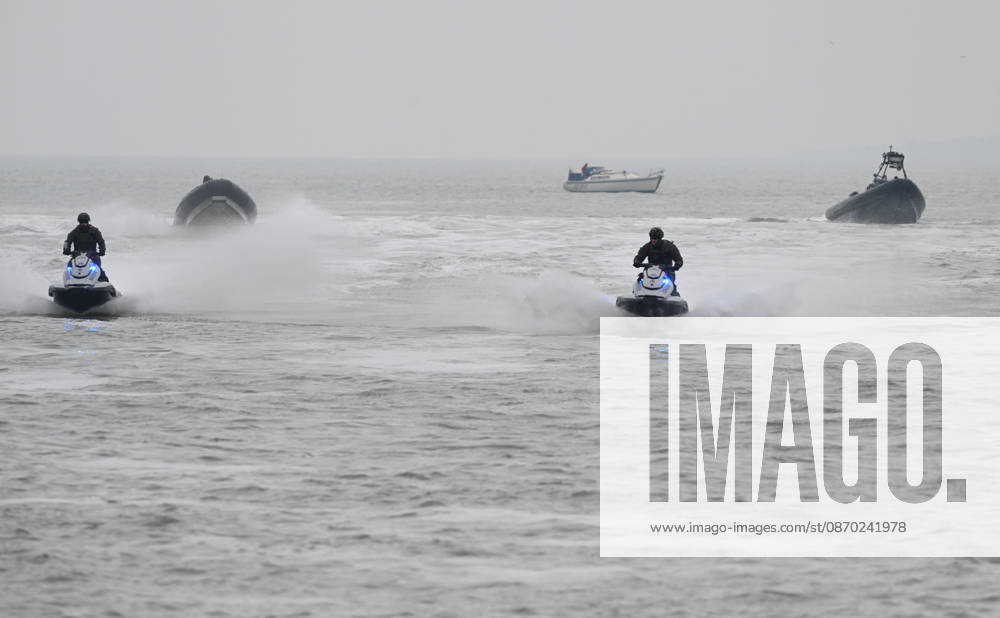 German Armed Forces Unveil New Biber Watercraft The German Navy presents its new Biber watercraft during a dynamic demonstration Soldiers demonstrate the fast and agile, militarily modified jet skis of the Maritime Interdiction Secur