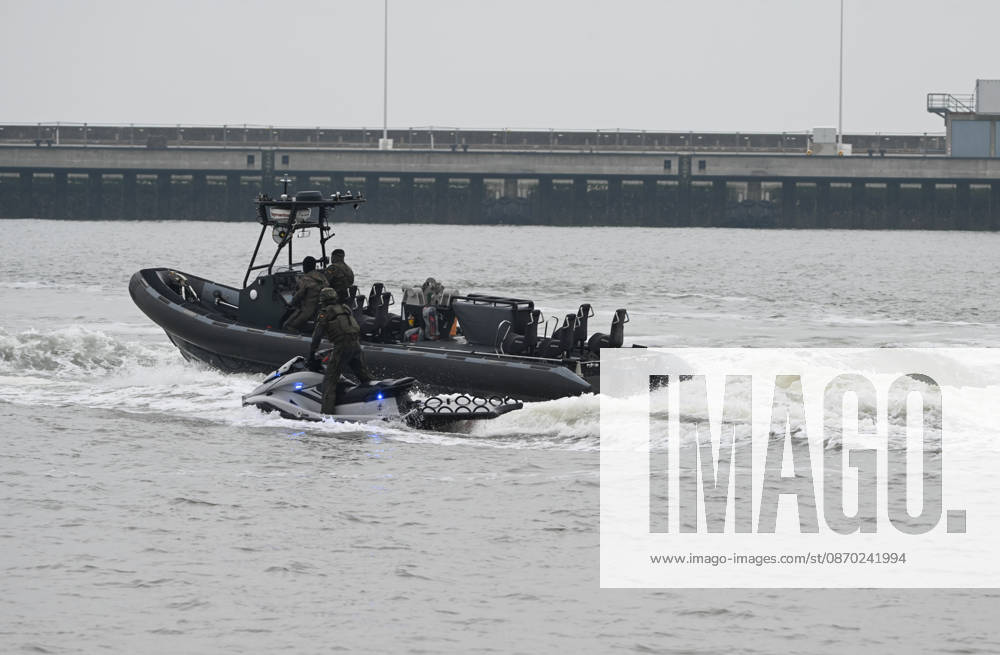 German Armed Forces Unveil New Biber Watercraft The German Navy presents its new Biber watercraft during a dynamic demonstration Soldiers demonstrate the fast and agile, militarily modified jet skis of the Maritime Interdiction Secur