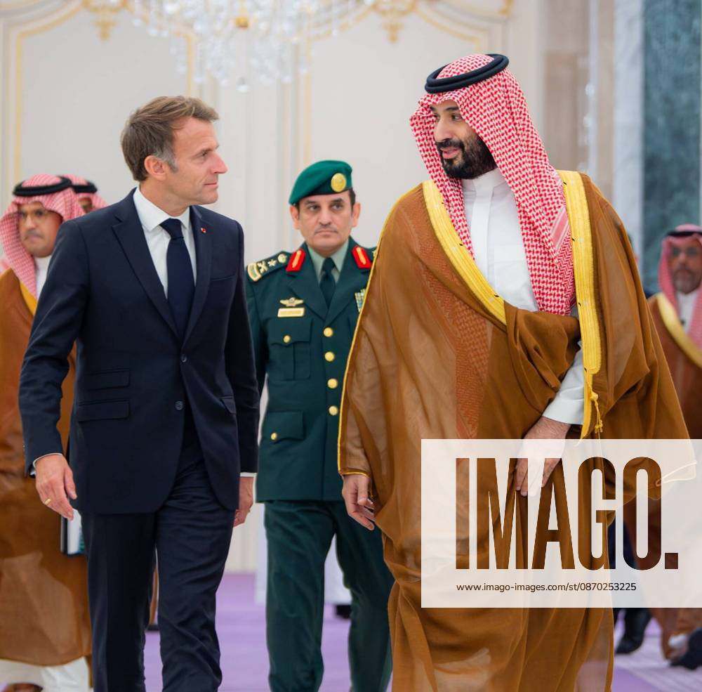 Emmanuel Macron - Mohammed bin Salman meeting in Riyadh RIYADH, SAUDI ARABIA - OCTOBER 21: (---- - MANDATORY CREDIT - BANDAR AL-JALOUD SAUDI ROYAL COURT HANDOUT - NO MARKETING NO ADVERTISING CAMPAIGNS - DISTRIBUTED AS A SERVICE TO CLIENTS----) French President Emmanuel Macron meets Saudi Crown Prince and Prime Minister Mohammed bin Salman Al Saud in Riyadh, Saudi Arabia, on October 21, 2026. Bandar Al-Jaloud Saudi Royal Court Anadolu Riyadh Saudi Arabia. Editorial use only. Please get in touch for any other usage.