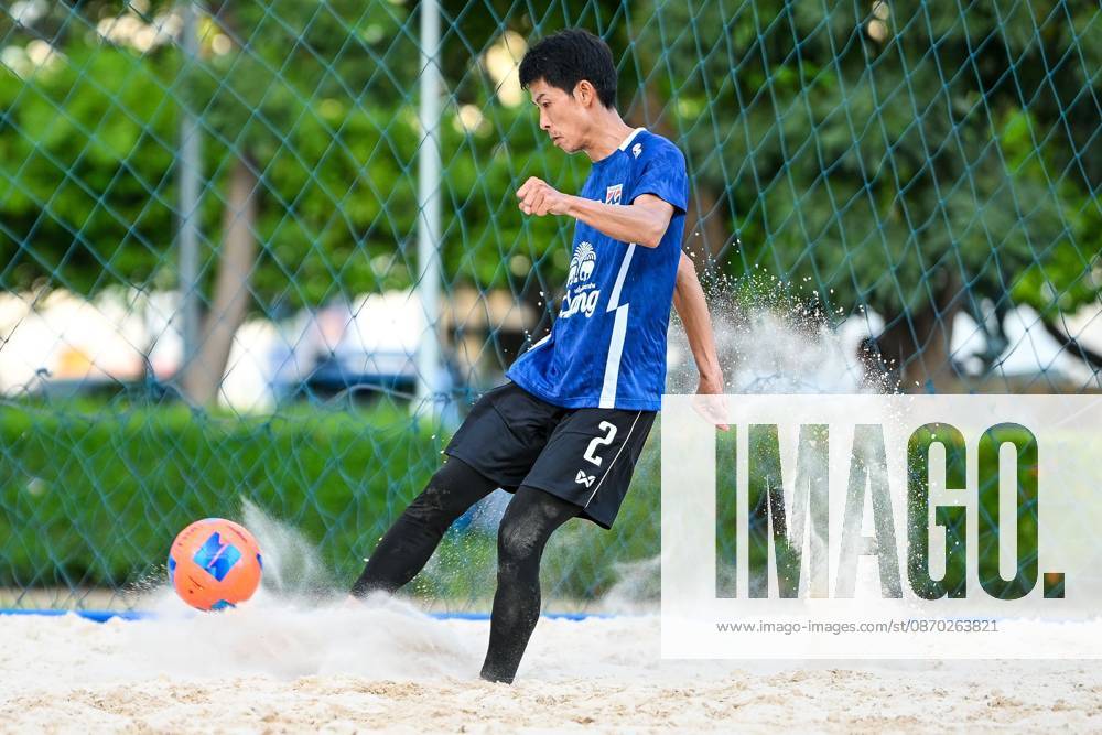 BANGKOK, THAILAND - OCTOBER 21, 2026: Thailand s men s beach soccer team held its final training session before departing for the 2026 AFC Beach Soccer Asian Cup, which will be held in Phang Nga. Bangkok Thailand - ZUMAq101 20261021_zna_q101_131