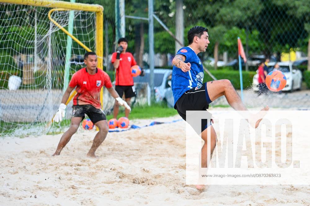 BANGKOK, THAILAND - OCTOBER 21, 2026: Thailand s men s beach soccer team held its final training session before departing for the 2026 AFC Beach Soccer Asian Cup, which will be held in Phang Nga. Bangkok Thailand - ZUMAq101 20261021_zna_q101_132