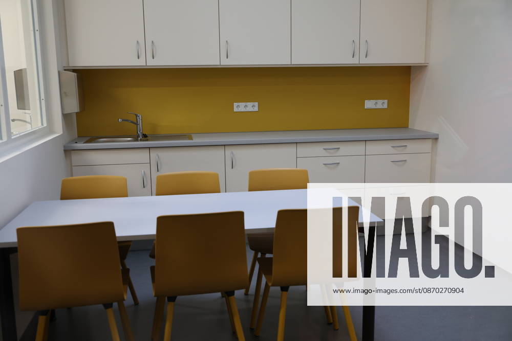 The Bautzen branch of the state-owned enterprise Sächsisches Immobilien und Baumanagement (SIB) today held a ceremony to mark the completion of the new prison kitchen at the Bautzen Correctional Facility. The previous prison kitc