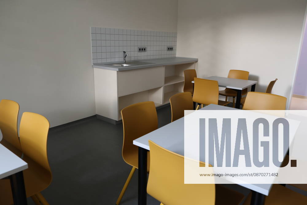 The Bautzen branch of the state-owned enterprise Sächsisches Immobilien und Baumanagement (SIB) today held a ceremony to mark the completion of the new prison kitchen at the Bautzen Correctional Facility. The previous prison kitc