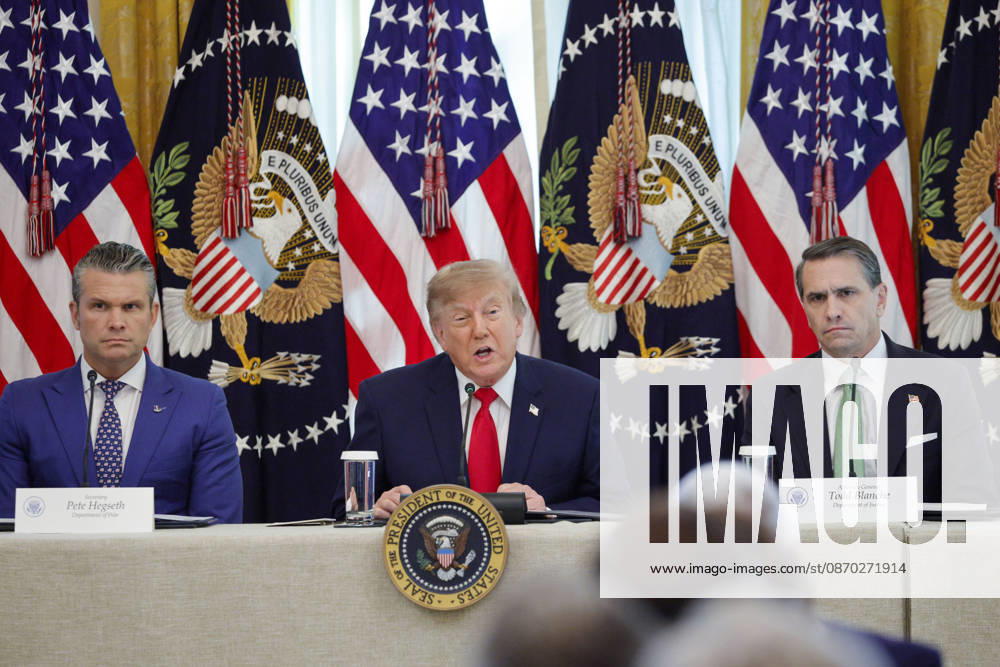 Pete Hegseth, Secretary of Defense, President Donald Trump and Todd Blanche, U.S. Attorney General, during a cybercrime and online fraud prevention round-table in the East Room of the White House in Washington DC on Wednesday, October 21, 2026. WAX20261021904 SHAWNxTHEW