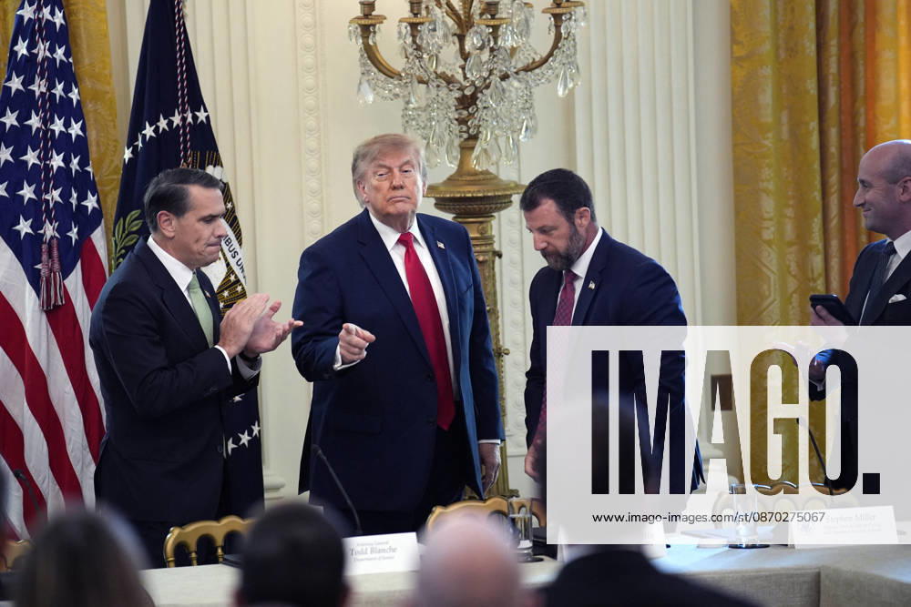 Donald Trump on cybercrime - Washington US President Donald Trump participates in the roundtable on protecting American families and seniors from cybercrime in the East Room at the White House in Washington on October 21, 2026. Photo by Yuri Gripas ABACAPRESS.COM Washington DC United States