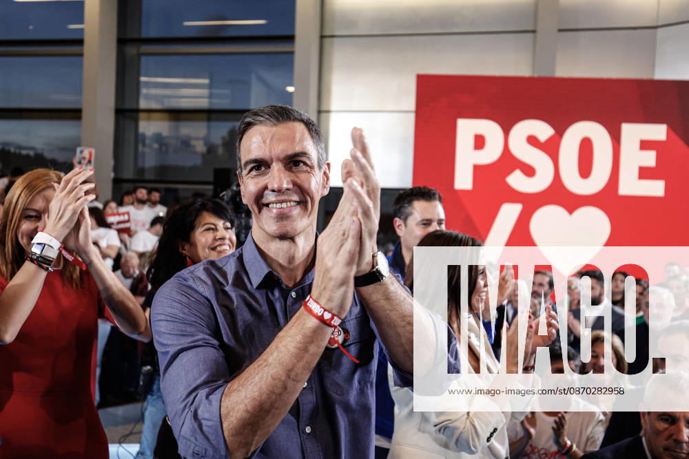 Pedro Sanchez at the pre-campaign rally in Burgos. Burgos Spain - ZUMAc250 20261021_zip_c250_008