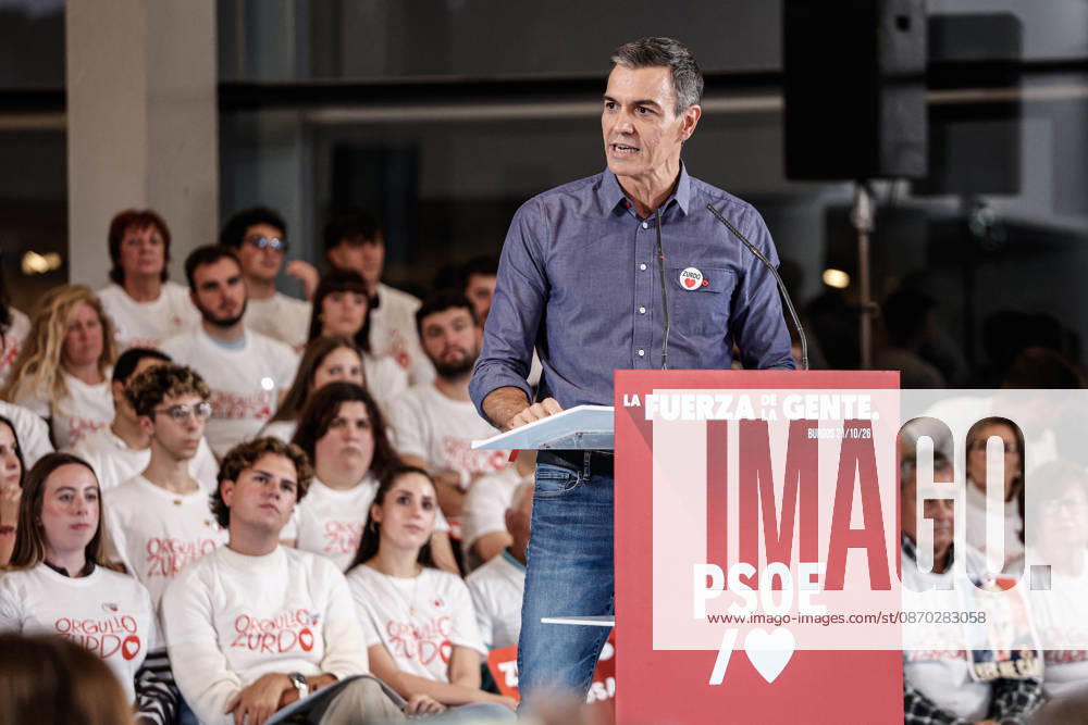 Pedro Sanchez at the pre-campaign rally in Burgos. Burgos Spain - ZUMAc250 20261021_zip_c250_009