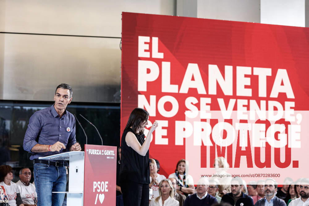Pedro Sanchez at the pre-campaign rally in Burgos. Burgos Spain - ZUMAc250 20261021_zip_c250_015