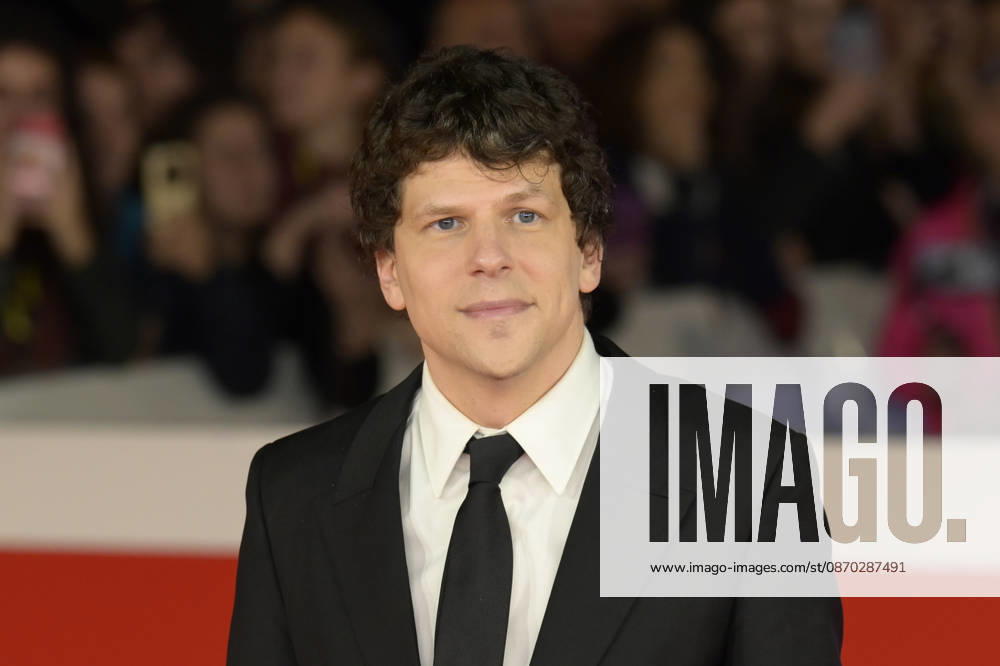 Jesse Eisenberg attends the red carpet of the film The debut at the 2026 Rome Film Fest, held at the Auditorium Parco della Musica. Rome Italy - ZUMAs197 20261021_aaa_s197_449