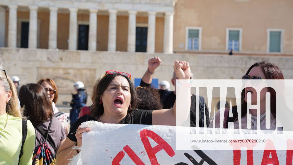 Athens Students And Teachers Protest ATHENS, GREECE, OCTOBER 21, 2026: Students and educators march through central Athens towards the Greek Parliament during nationwide education protests and teachers strike action. Demonstrators demand increased public education funding, improved school facilities, smaller classes and higher teachers salaries, while opposing education privatisation. Athens Greece