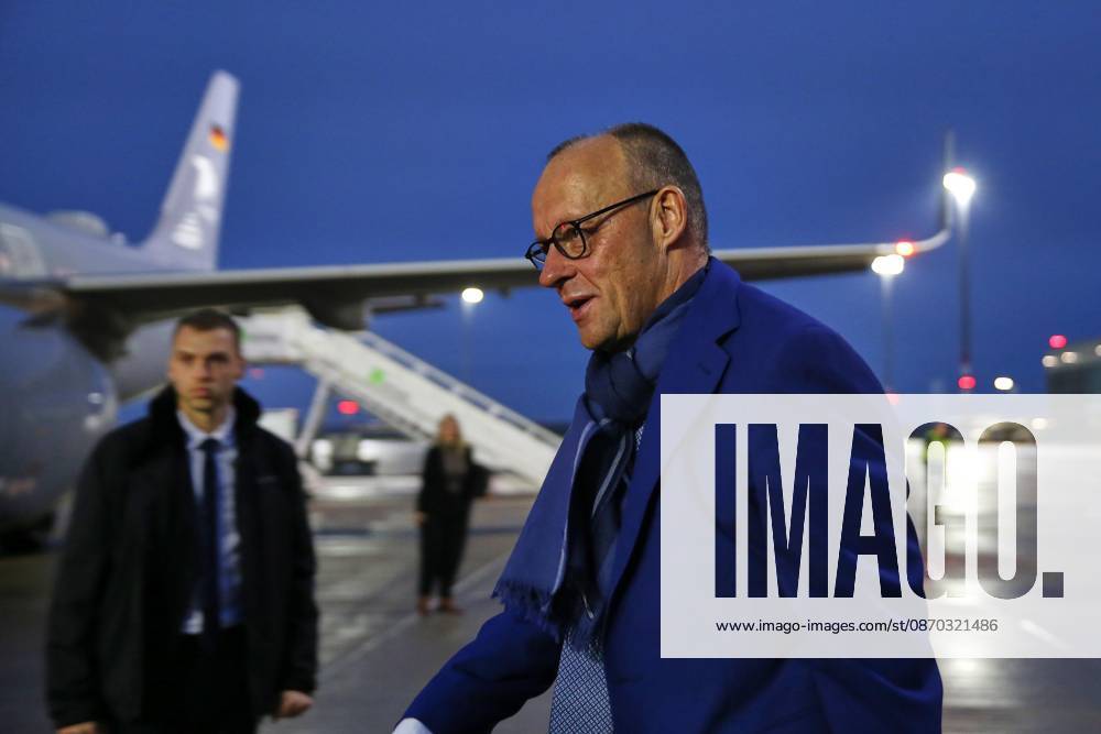 Schönefeld near Berlin, Brandenburg, Germany, October 22, 2026 BER Airport: Chancellor’s international trip to Montenegro—Chancellor Friedrich Merz of the CDU arrives on the tarmac and boards a Government Air Service aircraft for his departure