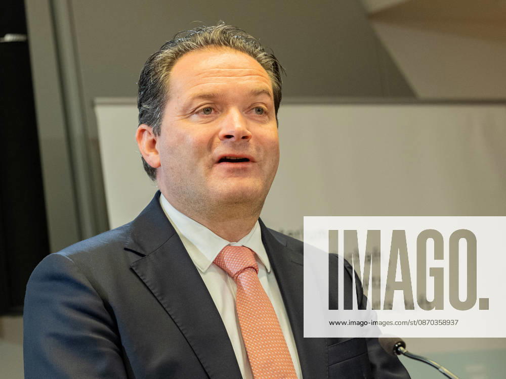 Presentation at the BMLUK (Federal Ministry of Agriculture and Forestry), Climate and Environmental Protection, Regions and Water Management Norbert Totschnig (ÖVP) on October 22, 2026, during the presentation of a study on quality of life in municipalities and prospects for vibrant regions at the Fe