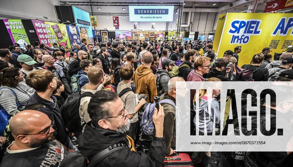 First Day of the Essen Game Fair SPIEL Essen will take place from October 22 to 25, 2026, at the Messe Essen exhibition grounds ** ** **The first visitors flood into the fair on Thursday, October 10, 2026 First Day of the Essen Game Fair SPIEL Essen will take place