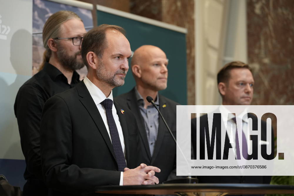 DENMARK The Ministry of Defense holds a press conference. Defense Minister Jeppe Bruus, Stinus Lindgreen (R), Carsten Bach (LA), and Marcus Knuth (K) hold a press conference at the Ministry of Defense in Copenhagen on Thursday, October 22, 2026. Denmark is purchasing long