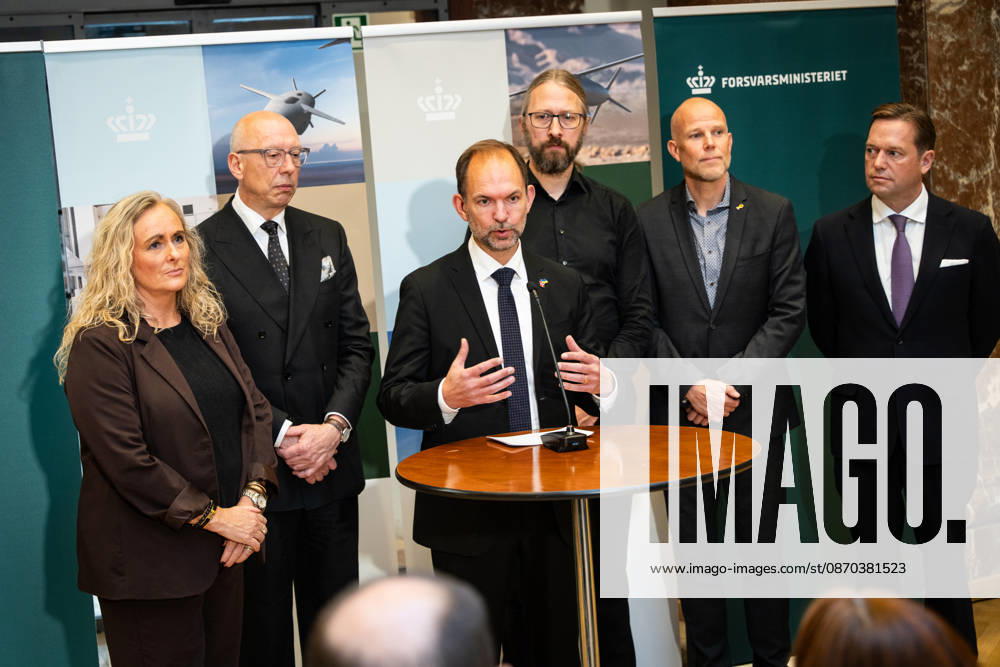 DENMARK Ministry of Defense holds press conference Minister of Defense Jeppe Bruus S, Alex Ahrendtsen (DF), Stinus Lindgreen (R), Charlotte Bagge Hansen (M), Carsten Bach (LA), and Marcus Knuth (K) hold a press