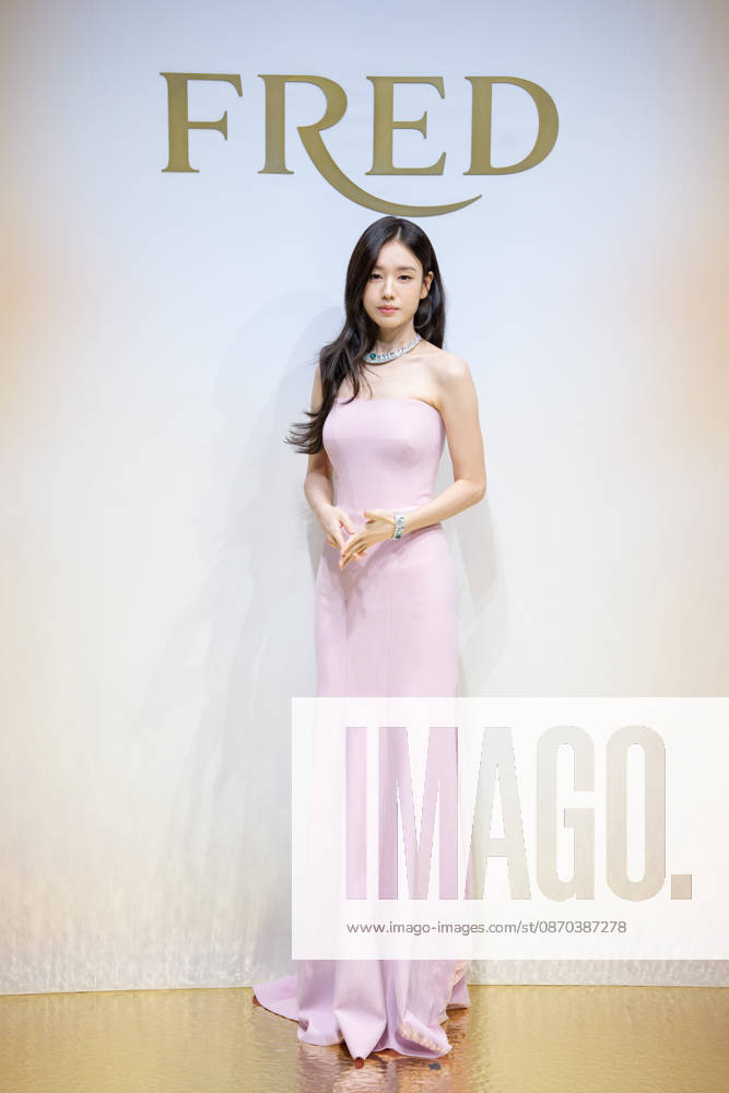 Monsieur FRED Golden Light photocall SEOUL, SOUTH KOREA, OCTOBER 22: South Korean actress Ahn Eun-jin poses during a photocall for FRED s Monsieur FRED Golden Light high jewelry collection celebrating the brand s 90th anniversary at Seoul Auction Gangnam Center in Seoul, South Korea on October 22, 2026. Seoul Seoul Auction Gangnam Center South Korea 8294_288045