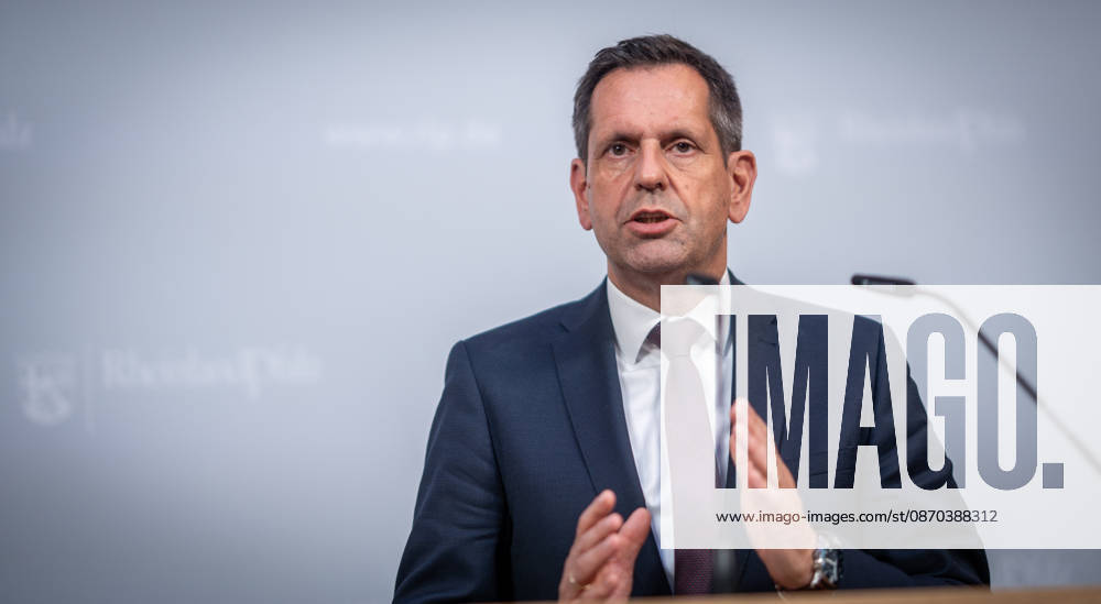 Closing Press Conference with Olaf Lies, Minister-President of Lower Saxony; Conference of State Heads of Government; Minister-Presidents Conference (MPK) in Berlin; Closing Press Conference, Berlin, Berlin, Germany; Bundesrat Building